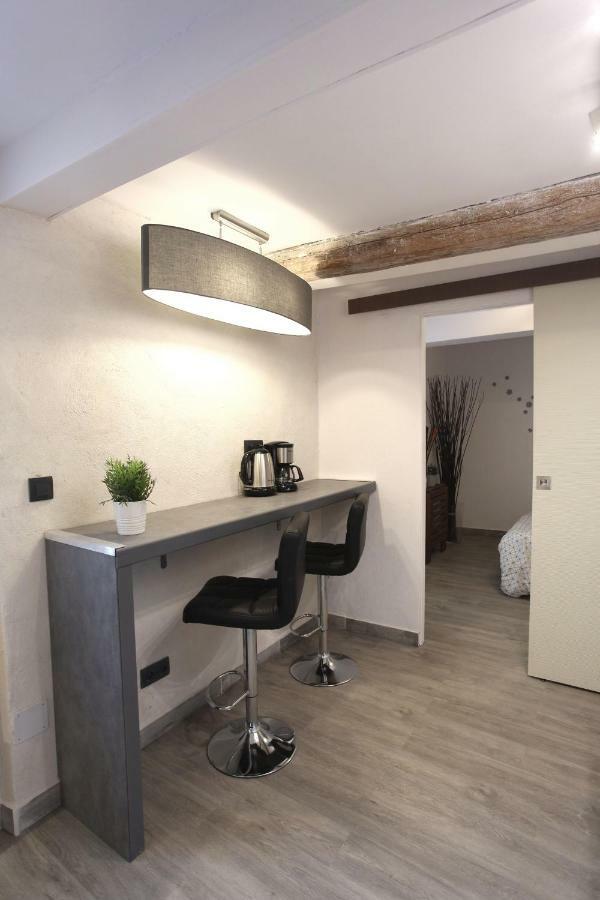 Gregbnb - T2 Ancien Et Moderne - Parking Inclus - 15Min Gare Toulon Bagian luar foto